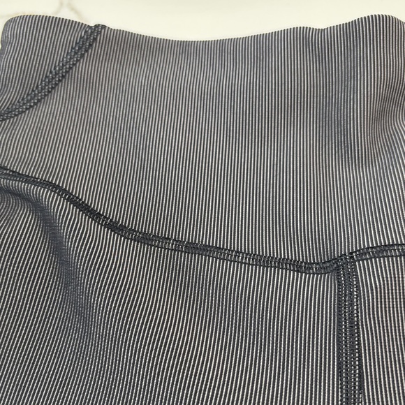 Lululemon Athletica Charcoal Leggings - Picture 5 of 15